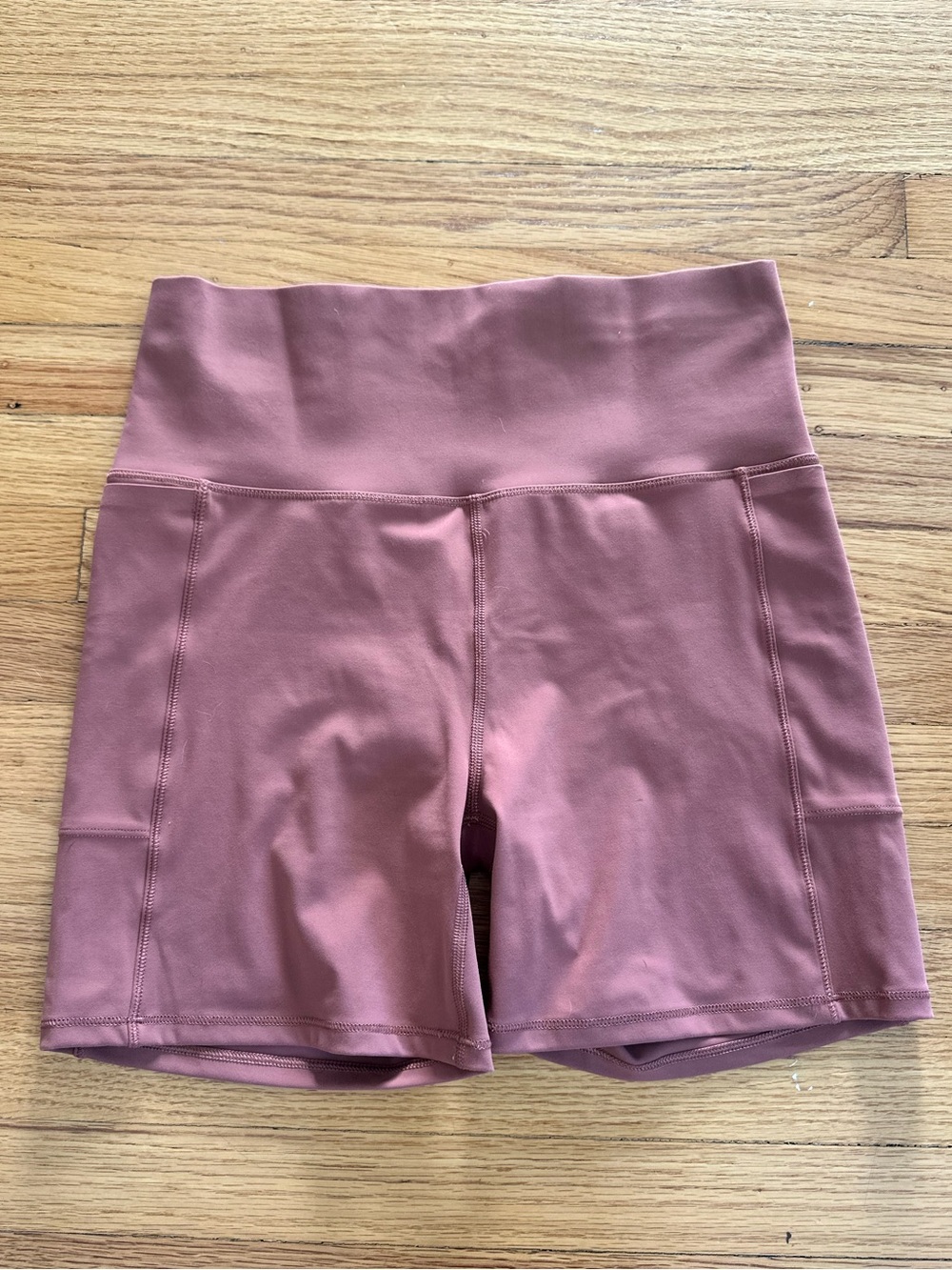 Vuori Rosewood Studio Pocket Short